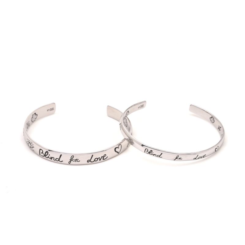 G*u*i bracelets